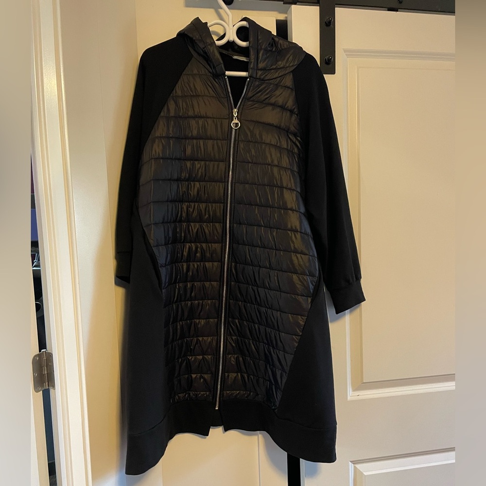 Women's Black Hooded Puffer Coat